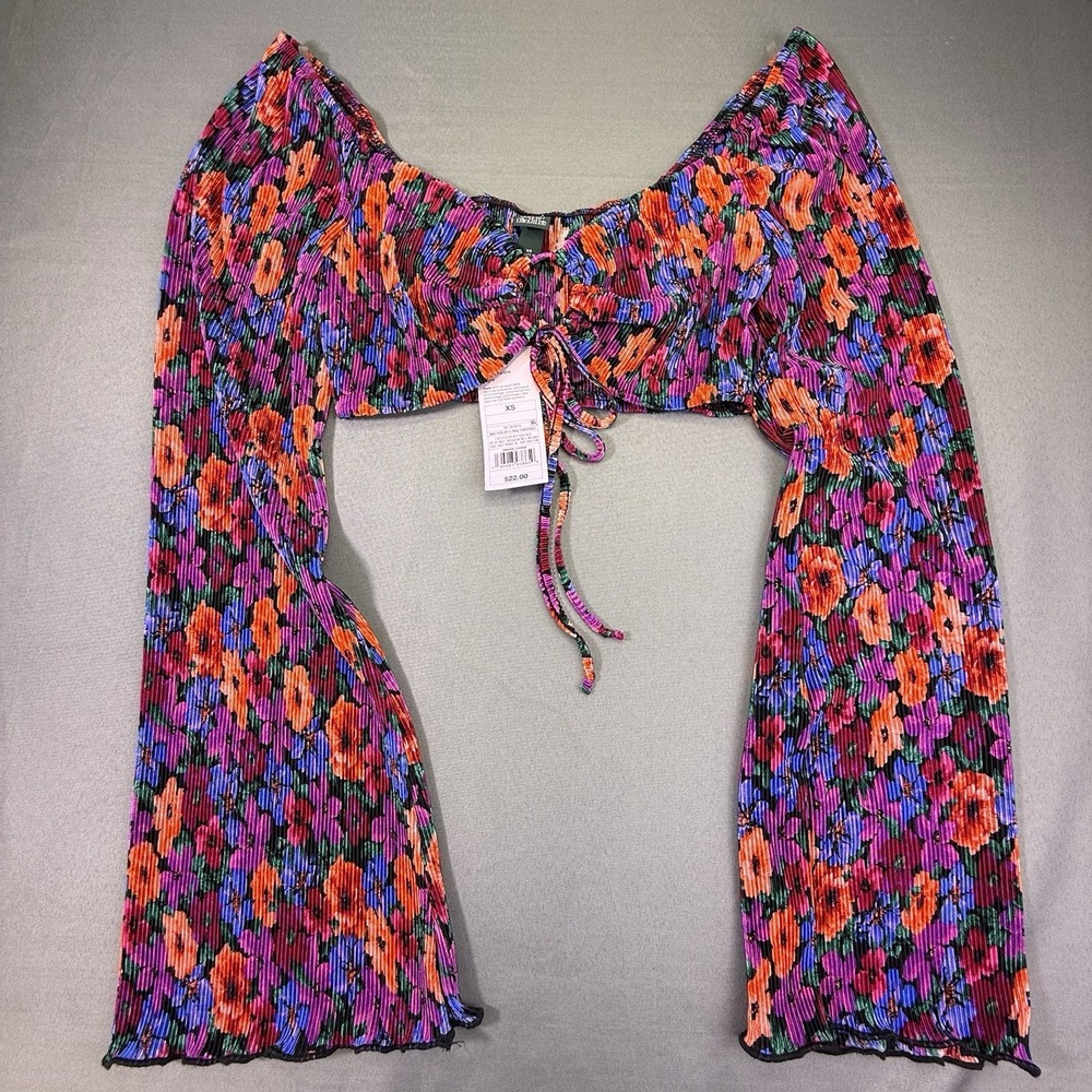 Wild Fable Pleated Floral Half Shirt With Bell Sleeves‎ Size XS NWT